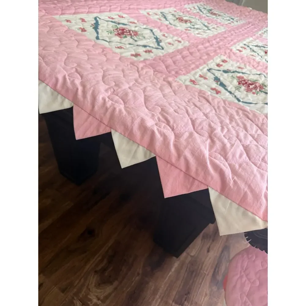 Vintage Hand Painted Floral Quilt Prairie Point Edge Cottagecore Queen 92 x 90